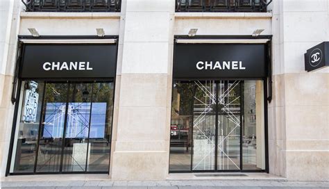 vintage store paris chanel|chanel champs elysees paris.